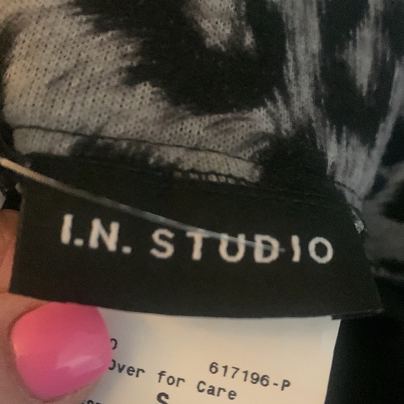 I•N•C Studio Skirt Black Gray Animal Print Pull On Women’s Sz Small NWT - Picture 8 of 8